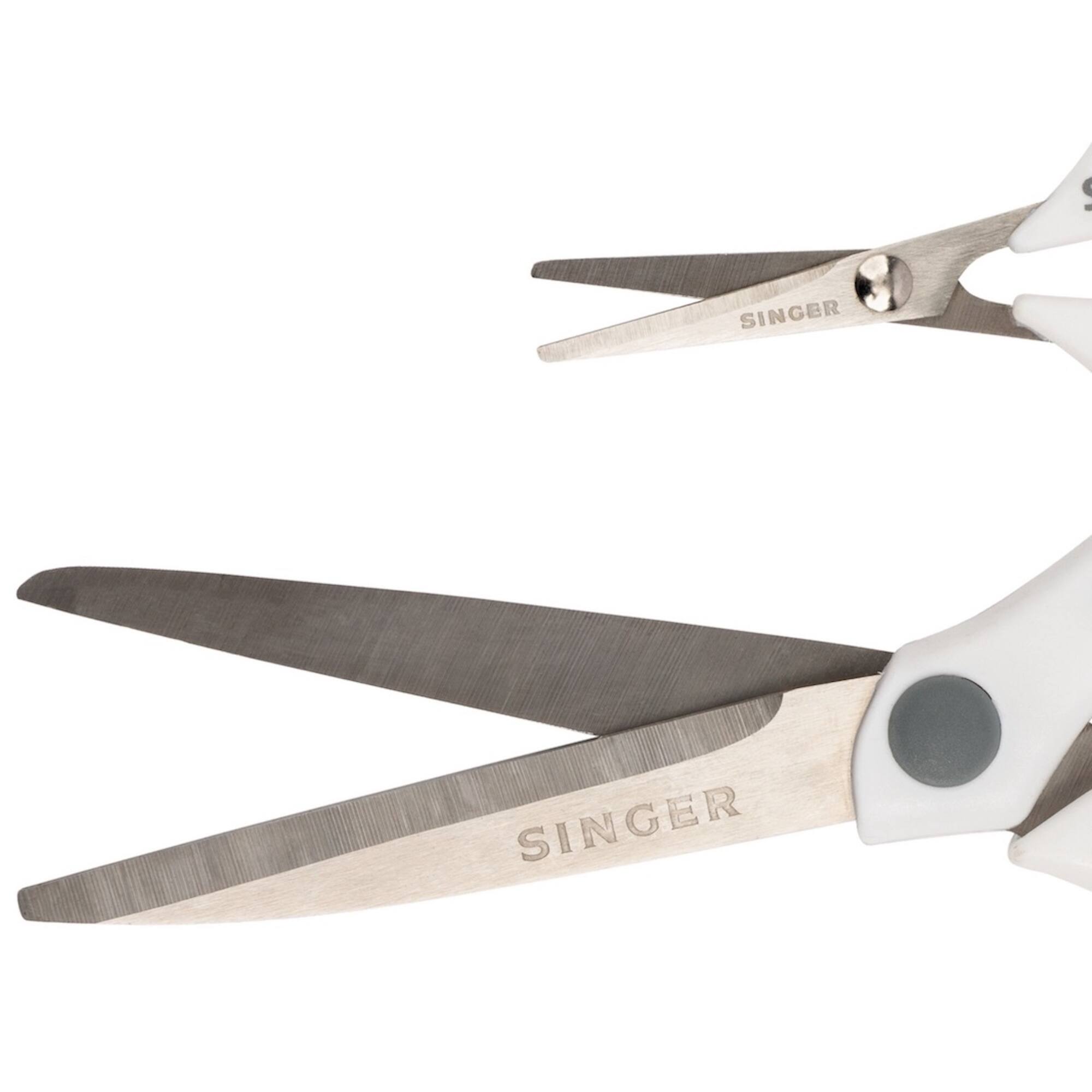 SINGER® Fabric & Mini Detail Sewing Scissors Set